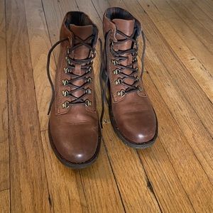 Born Codi waterproof hiking boot